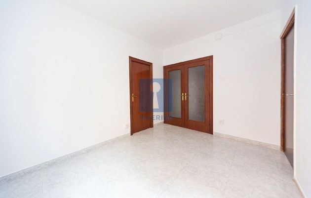 Foto 2 de Piso en venta en El Turó de la Peira de 3 habitaciones con balcón