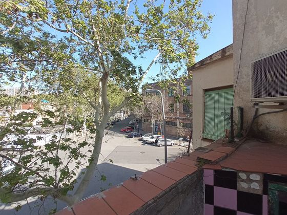 Foto 1 de Venta de piso en El Besós i el Maresme de 3 habitaciones con terraza y aire acondicionado