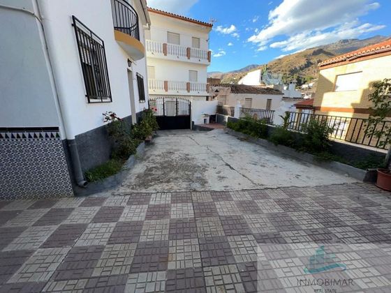 Foto 1 de Venta de casa en Guajares (Los) de 6 habitaciones con terraza y garaje
