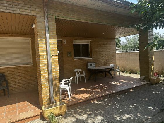 Foto 1 de Venta de chalet en Monzalbarba de 5 habitaciones con terraza y garaje
