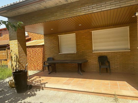 Foto 2 de Venta de chalet en Monzalbarba de 5 habitaciones con terraza y garaje