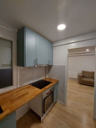 Foto 2 de Casa adossada en venda a Centre - Reus de 3 habitacions amb terrassa i mobles