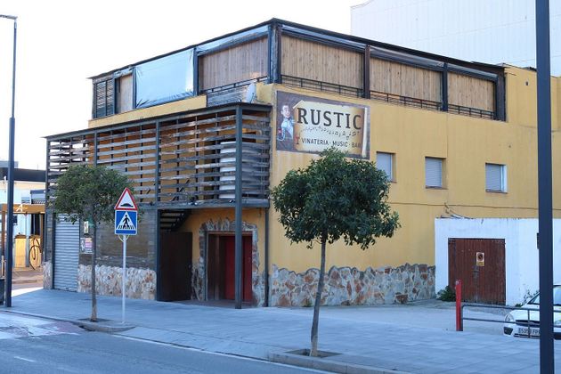 Foto 1 de Local en alquiler en calle D'en Jaume Carner con terraza y aire acondicionado