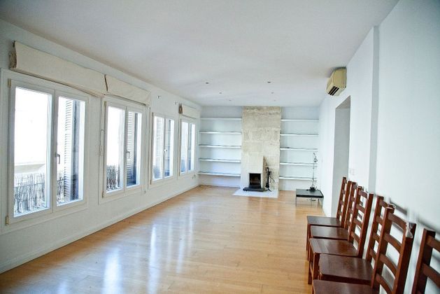 Foto 1 de Venta de piso en Mercat  - La Missió - Plaça dels Patins de 3 habitaciones con aire acondicionado y calefacción