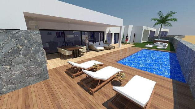 Foto 1 de Casa en venda a Majanicho de 3 habitacions amb terrassa i piscina
