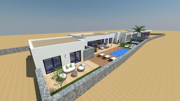 Foto 2 de Casa en venta en Majanicho de 3 habitaciones con terraza y piscina