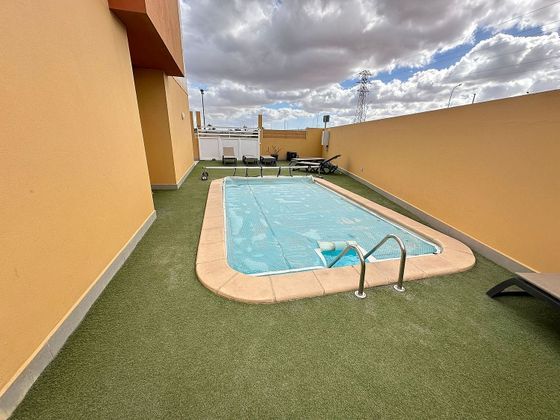 Foto 2 de Venta de casa en El Charco-Las Salinas de 3 habitaciones con piscina y jardín