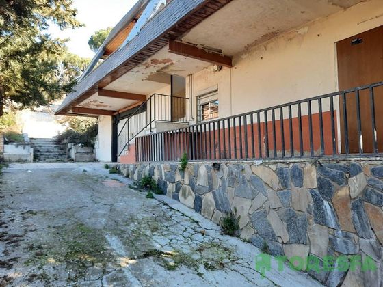 Foto 1 de Casa en venda a Llinars del Valles de 6 habitacions amb garatge i jardí