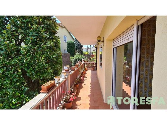 Foto 1 de Chalet en venta en Sant Celoni de 4 habitaciones con terraza y jardín