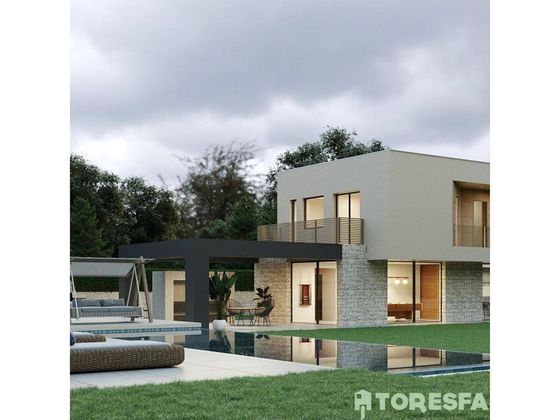 Foto 1 de Chalet en venta en Franqueses del Vallès, les de 4 habitaciones con terraza y piscina