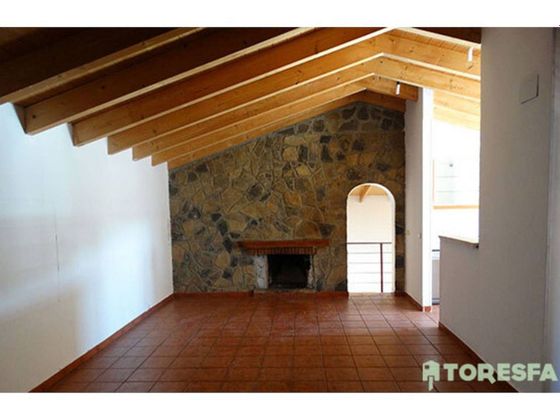 Foto 2 de Venta de casa en Castellnou - Can Mir - Sant Muç de 3 habitaciones con jardín