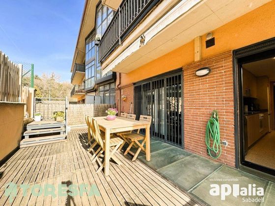 Foto 2 de Dúplex en venda a Santa Eulàlia de Ronçana de 4 habitacions amb terrassa i garatge