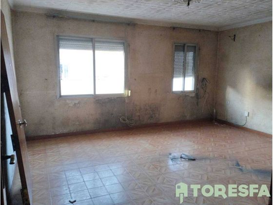 Foto 2 de Dúplex en venda a Can Borrell - La Plana de Lledó de 4 habitacions amb aire acondicionat i calefacció