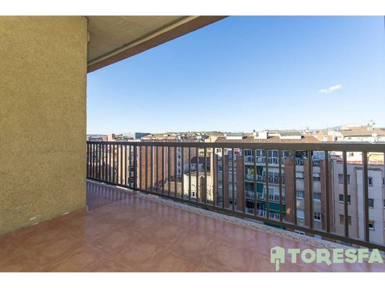 Foto 1 de Pis en venda a Llagosta, La de 3 habitacions amb terrassa i balcó