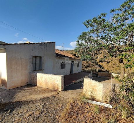 Foto 2 de Casa rural en venda a Moclinejo de 2 habitacions amb terrassa