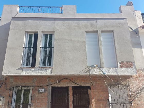 Foto 2 de Venta de casa adosada en El Candado - El Palo de 5 habitaciones con terraza y balcón