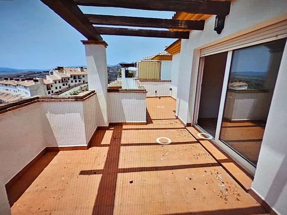 Foto 1 de Piso en venta en Alcaucín de 3 habitaciones con terraza
