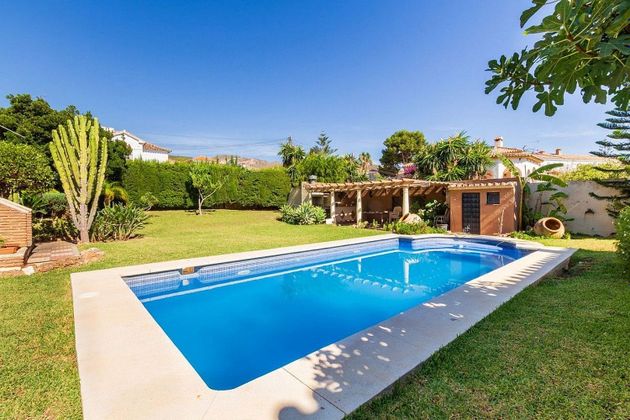 Foto 2 de Casa en venta en El Pinillo de 5 habitaciones con terraza y piscina