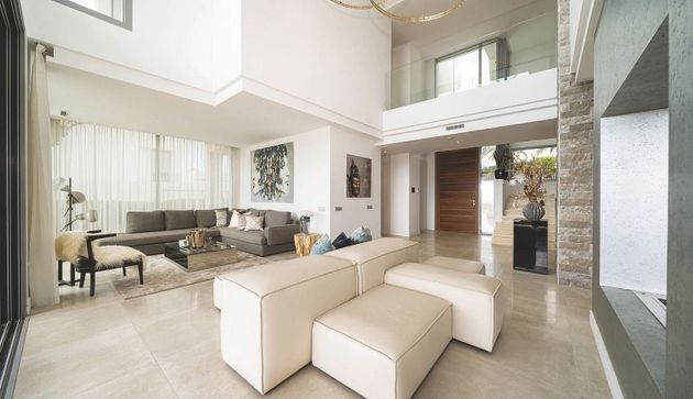 Foto 2 de Casa en venta en Los Monteros - Bahía de Marbella de 5 habitaciones con terraza y piscina