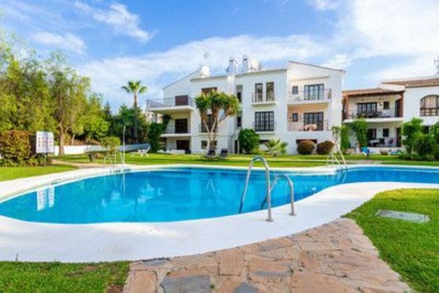 Foto 2 de Pis en venda a Lomas de Marbella Club - Puente Romano de 3 habitacions amb terrassa i piscina