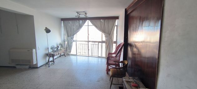Foto 1 de Venta de piso en Ciudad Jardín - Tagarete - El Zapillo de 2 habitaciones con ascensor