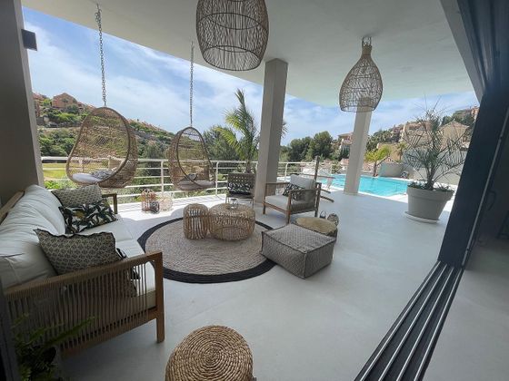 Foto 2 de Chalet en venta en Elviria de 8 habitaciones con terraza y piscina