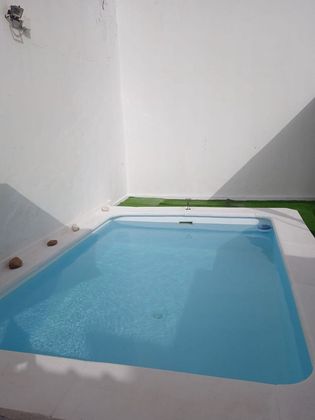 Foto 2 de Venta de casa adosada en calle Sor Petra de 3 habitaciones con terraza y piscina