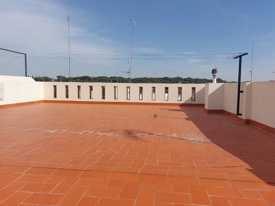 Foto 2 de Casa adossada en venda a Oromana de 3 habitacions amb terrassa i garatge