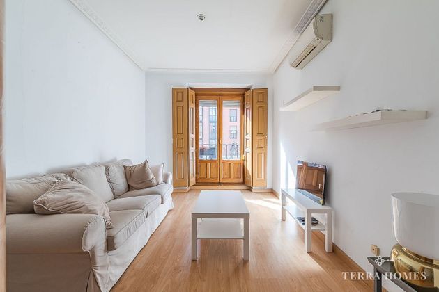Foto 1 de Piso en alquiler en Castellana de 2 habitaciones con terraza y muebles