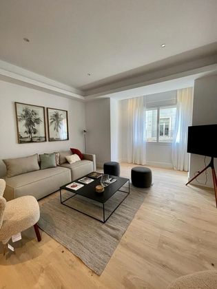 Foto 2 de Alquiler de piso en Lista de 3 habitaciones con muebles y aire acondicionado