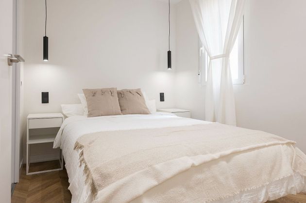 Foto 1 de Pis en lloguer a Castellana de 2 habitacions amb mobles i aire acondicionat