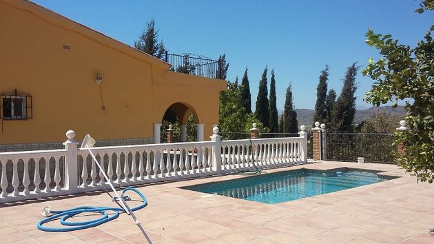 Foto 2 de Casa en venda a Campanillas de 3 habitacions amb terrassa i piscina