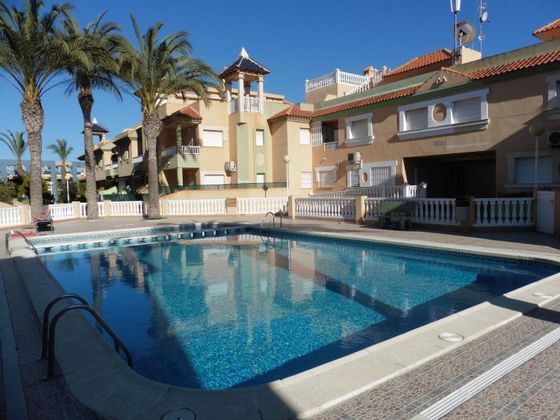 Foto 1 de Dúplex en venda a Playa de las Gaviotas-El Pedrucho de 2 habitacions amb terrassa i piscina