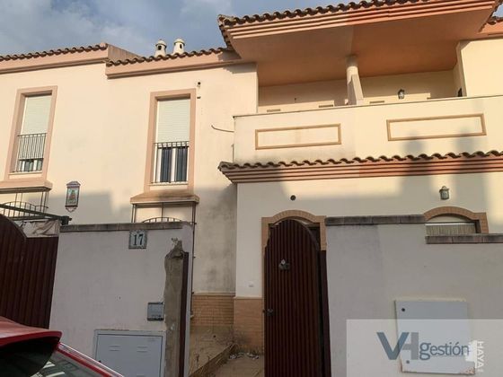 Foto 2 de Casa en venda a Trigueros de 4 habitacions amb terrassa i balcó