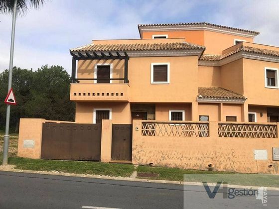 Foto 2 de Casa en venda a Aljaraque de 4 habitacions amb terrassa i piscina