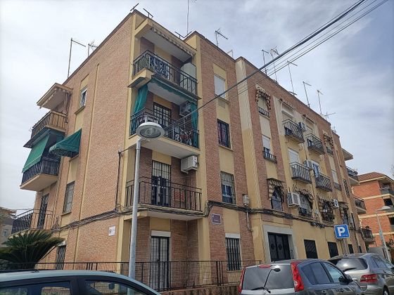Foto 1 de Venta de piso en Huerta de la Reina - Trassierra de 3 habitaciones con terraza y aire acondicionado