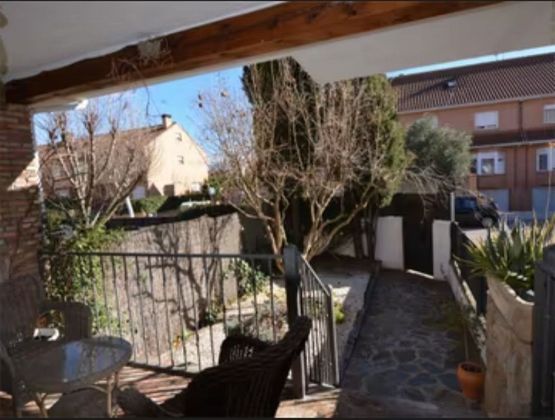 Foto 2 de Casa en venda a Villanueva de la Cañada de 6 habitacions amb terrassa i garatge