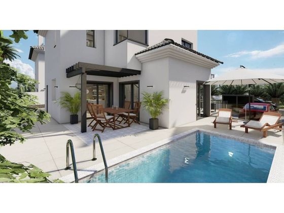 Foto 1 de Xalet en venda a calle Aulaga de 4 habitacions amb terrassa i piscina