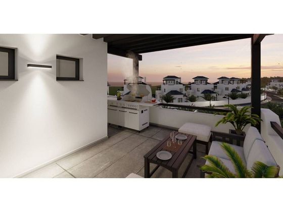 Foto 2 de Xalet en venda a calle Aulaga de 4 habitacions amb terrassa i piscina