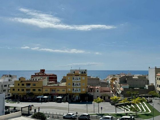Foto 2 de Àtic en venda a Playa de San Juan de 3 habitacions amb terrassa i garatge