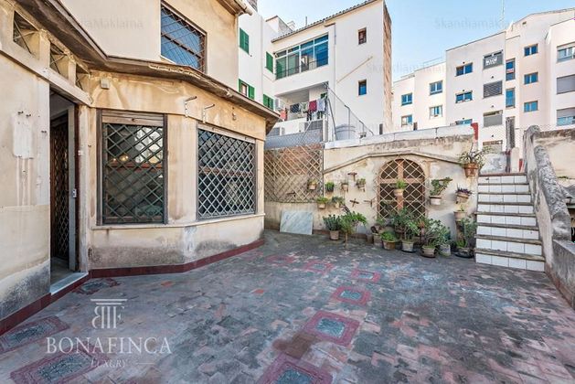 Foto 1 de Xalet en venda a Mercat  - La Missió - Plaça dels Patins de 6 habitacions amb terrassa