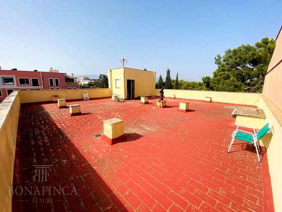 Foto 1 de Casa en venda a calle De la Farinera de 4 habitacions amb terrassa i piscina