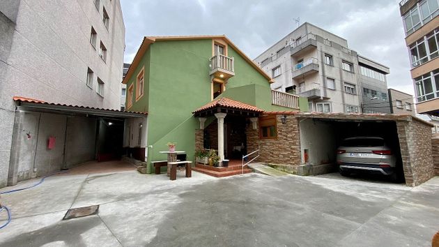 Foto 2 de Xalet en venda a calle Maestro Mateo de 4 habitacions amb terrassa i jardí