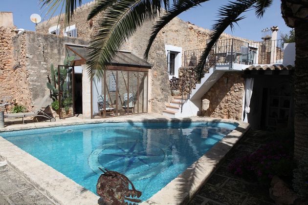 Foto 1 de Chalet en alquiler en Santa Eugènia de 2 habitaciones con terraza y piscina