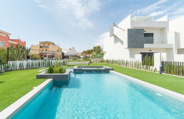 Foto 2 de Piso en venta en Los Balcones - Los Altos del Edén de 3 habitaciones con terraza y piscina
