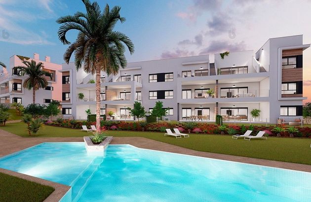 Foto 1 de Pis en venda a Pinar de Campoverde de 2 habitacions amb terrassa i piscina