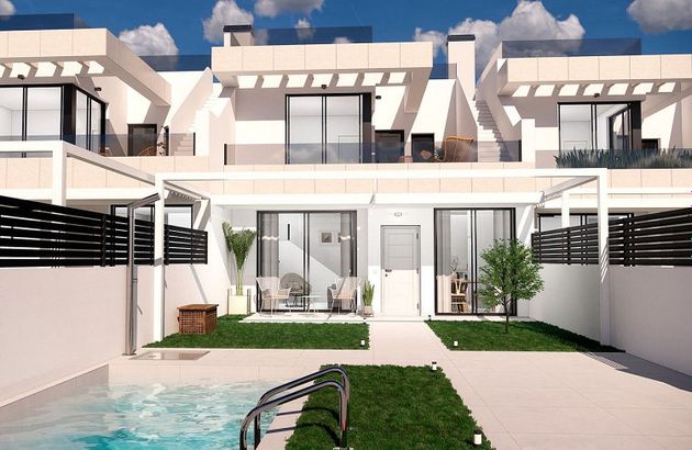 Foto 1 de Casa en venda a Rojales de 3 habitacions amb terrassa i piscina