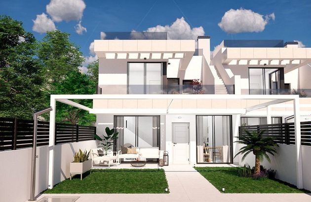 Foto 2 de Casa en venta en Rojales de 3 habitaciones con terraza y piscina