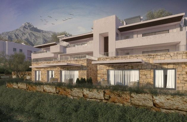 Foto 1 de Venta de ático en Istán de 3 habitaciones con terraza y piscina
