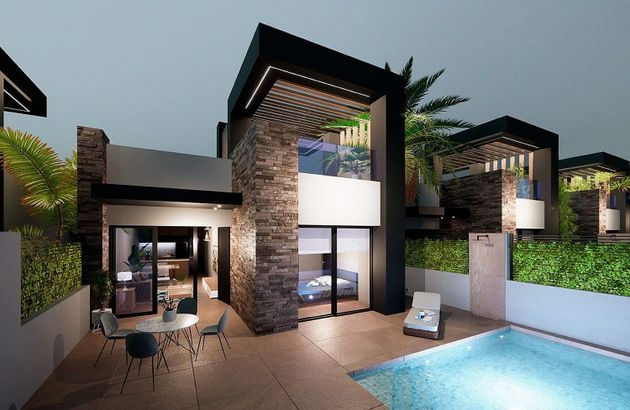 Foto 2 de Casa en venta en San Fulgencio de 3 habitaciones con terraza y piscina